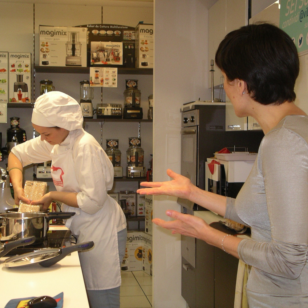 CA0109-Giovanna Pinelli nutrizionista spiega preparazione riso integrale